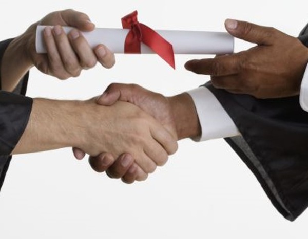 Bachelor titel kaufen